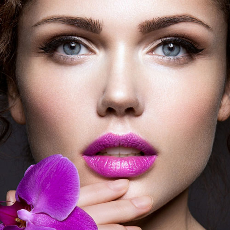 كيف تحوّلين السموكي إلى موضة ربيعية؟