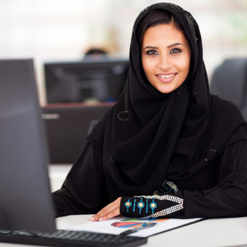 لأول مرة سعوديات في طواقم المطارات