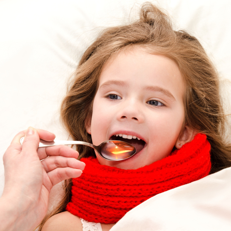 لا لاستخدام الملاعق في اعطاء الدواء للاطفال