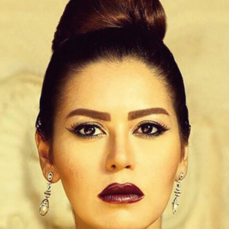  لقاء الخميسي فى آخر جلسة تصوير