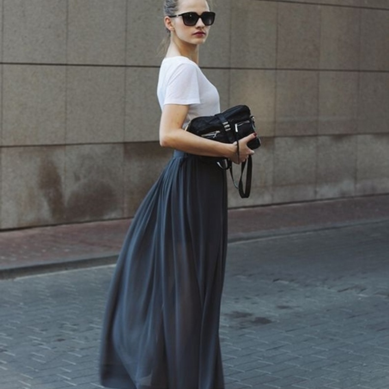 للمناسبات الأكثر رسمية تألقي بتصاميم التنورة الماكسي