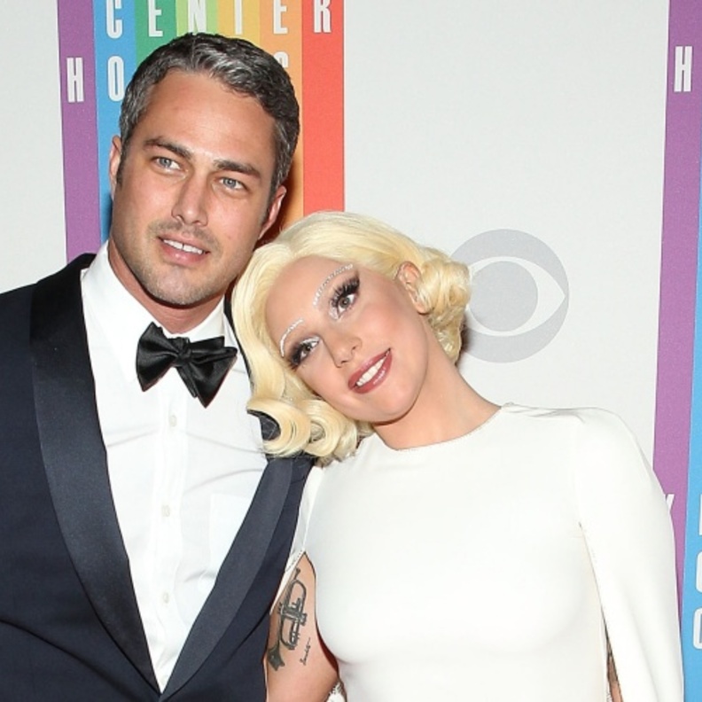 زفاف ليدي غاغا في منزلها...