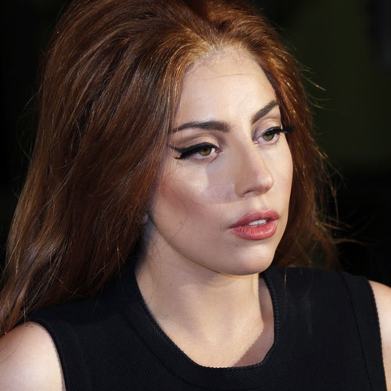 ليدي تتنبأ لتايلور