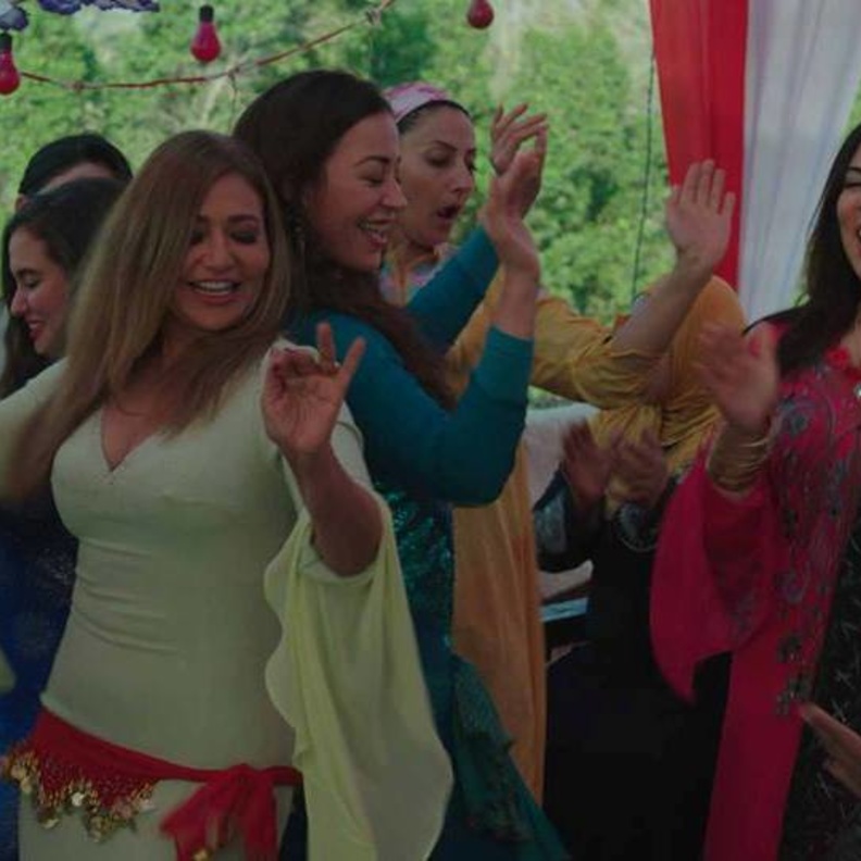 الماء والخضرة والوجه الحسن