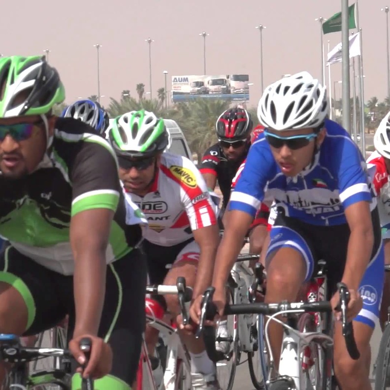 مجموعة دراجتي السعودية تشجع الشباب لركوب الدراجة الهوائية 