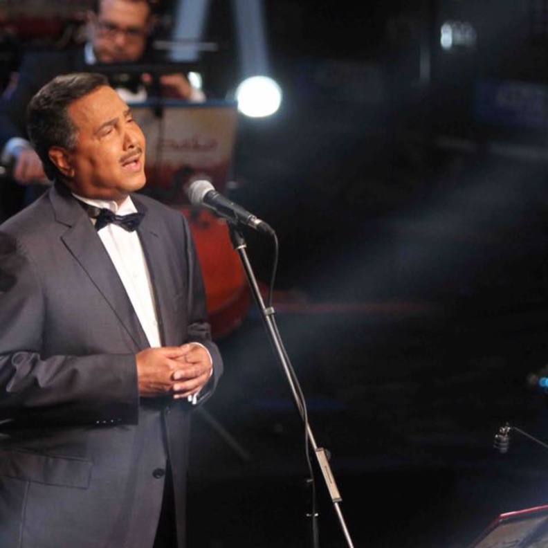 محمد عبده ينتهي من "عزيم الحزم"