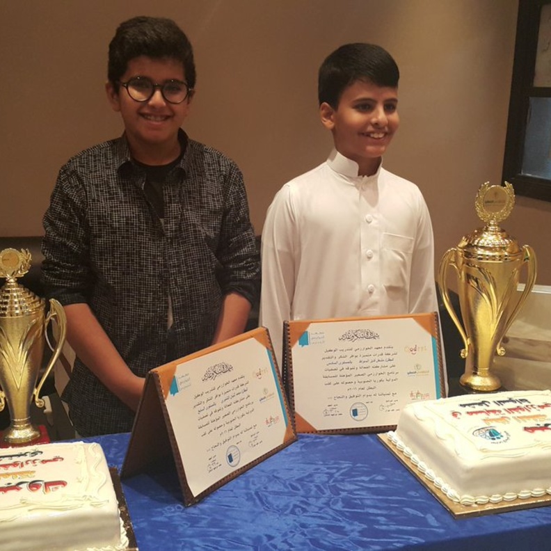 محمد يحقق المركز الأولى و مشعل المركز الثاني في مسابقات الخوارزمي