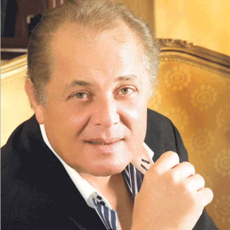 وفاة محمود عبد العزيز