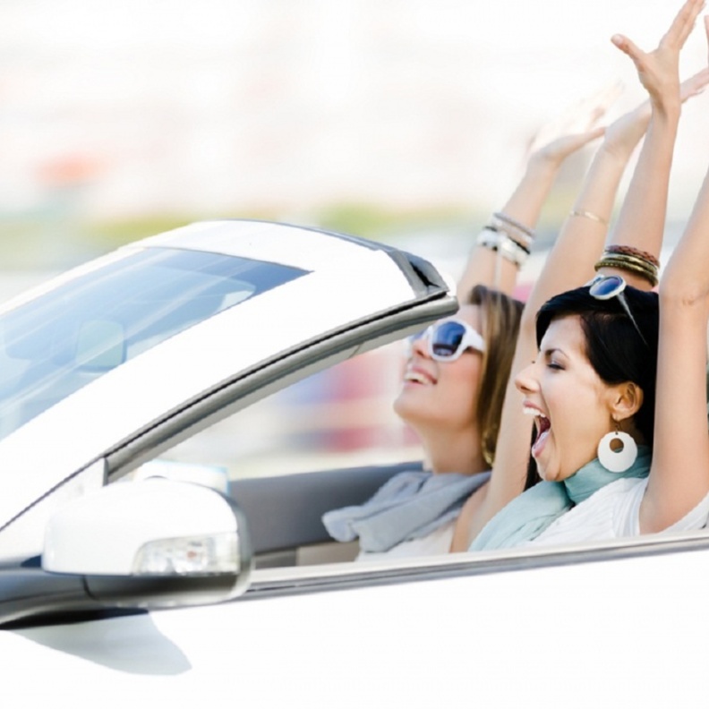 مخالفة مرورية تعرقل شهر العسل