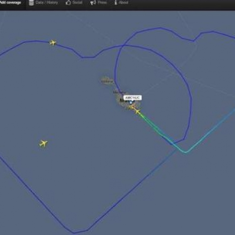 مسار طيران رومانسي إحتفالاً بالزواج 