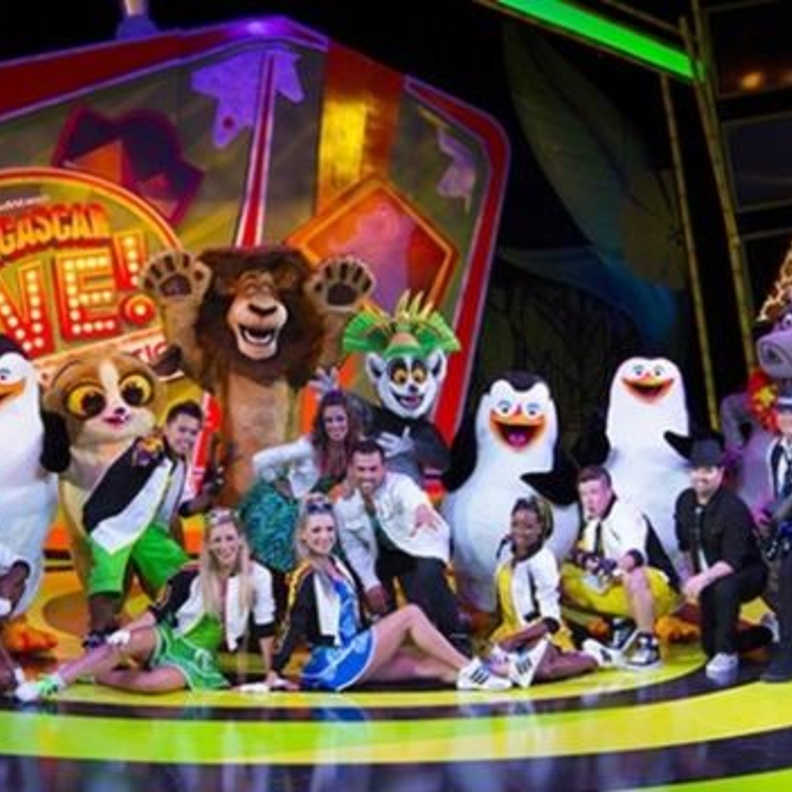 من المسرحية