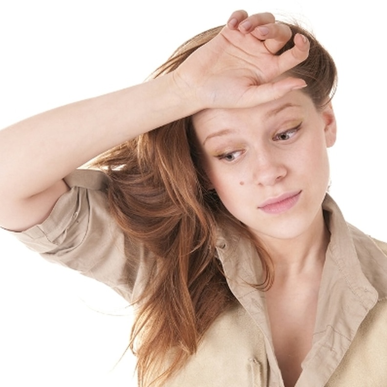 مشكلة التعرق الزائد لا تزعج العروس وحدها