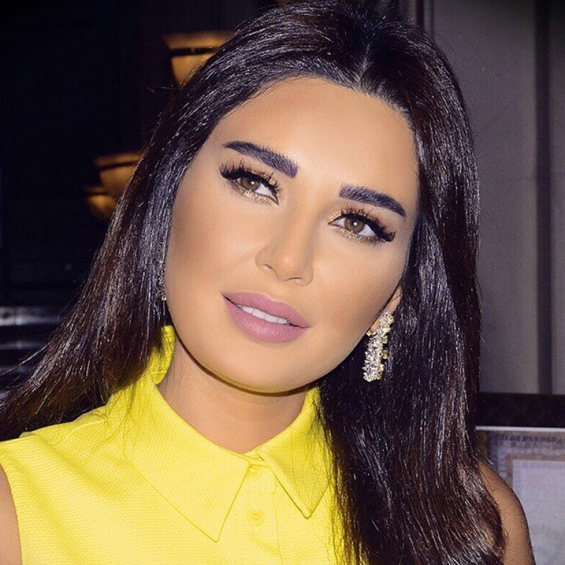 مكياج ذهبي هادئ لسيرين عبدالنور