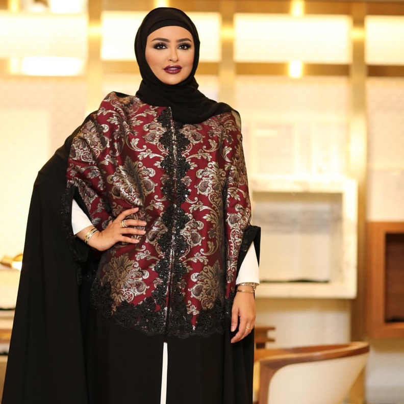 ملابس محجبات 2017 مع التوبات البراقة والمزخرفة من اختيار سندي القطان