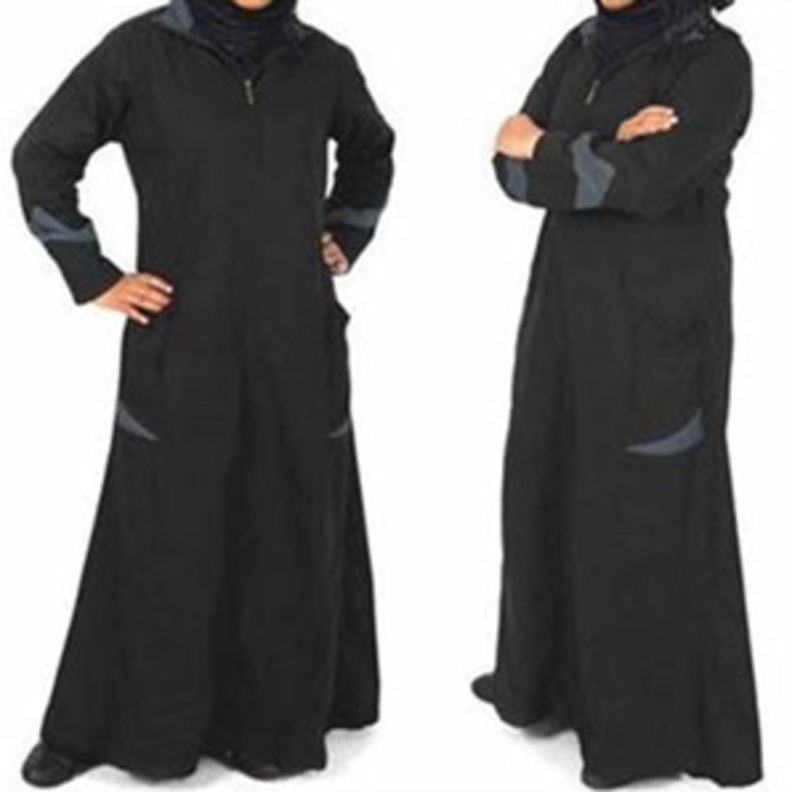 من العباءات الرياضية.