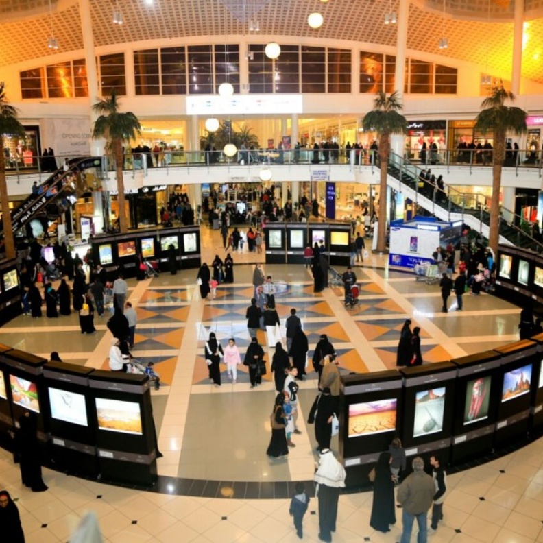 من الملتقيات السابقة