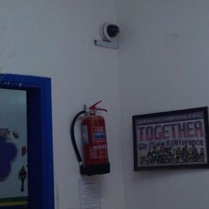 كاميرات في مدرسة بالرياض لرصد تحركات المعلمات