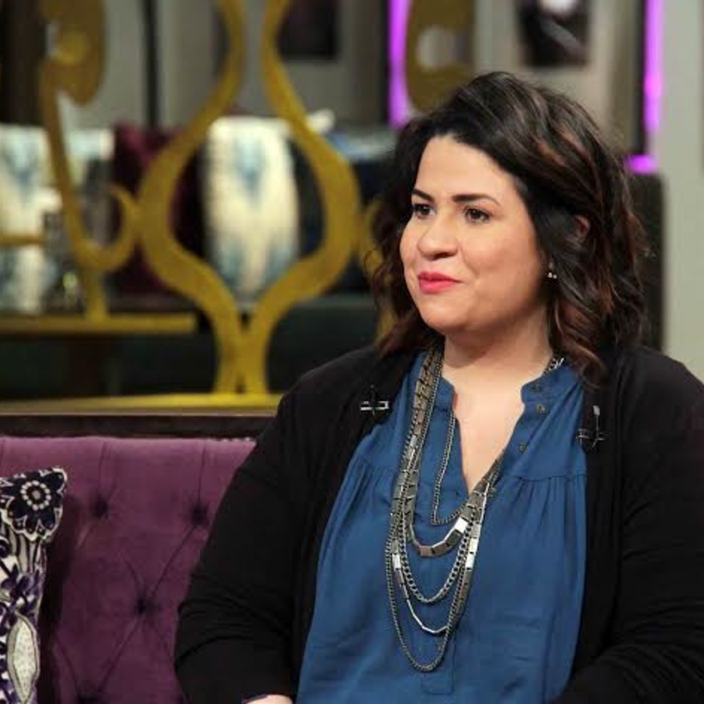 بدرية طلبة تعتبر والدتها اما مثالية