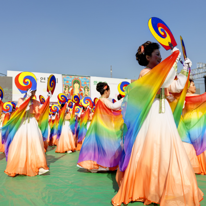 مهرجان المصابيح.