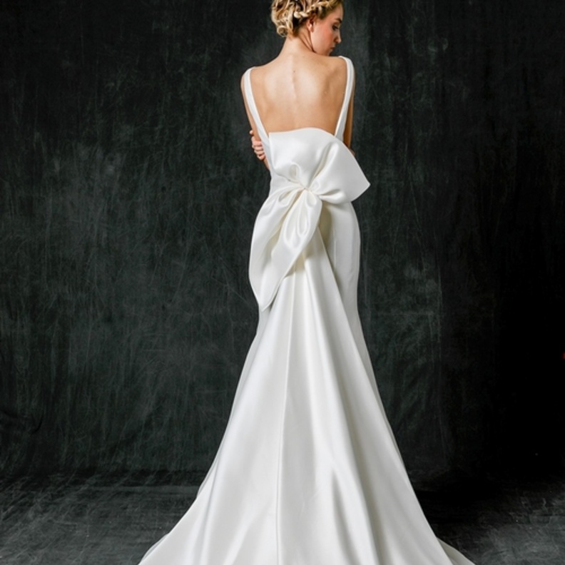 موديل فساتين زفاف رائعة من الخلف من مجموعة Sareh Nour 2017لخريف