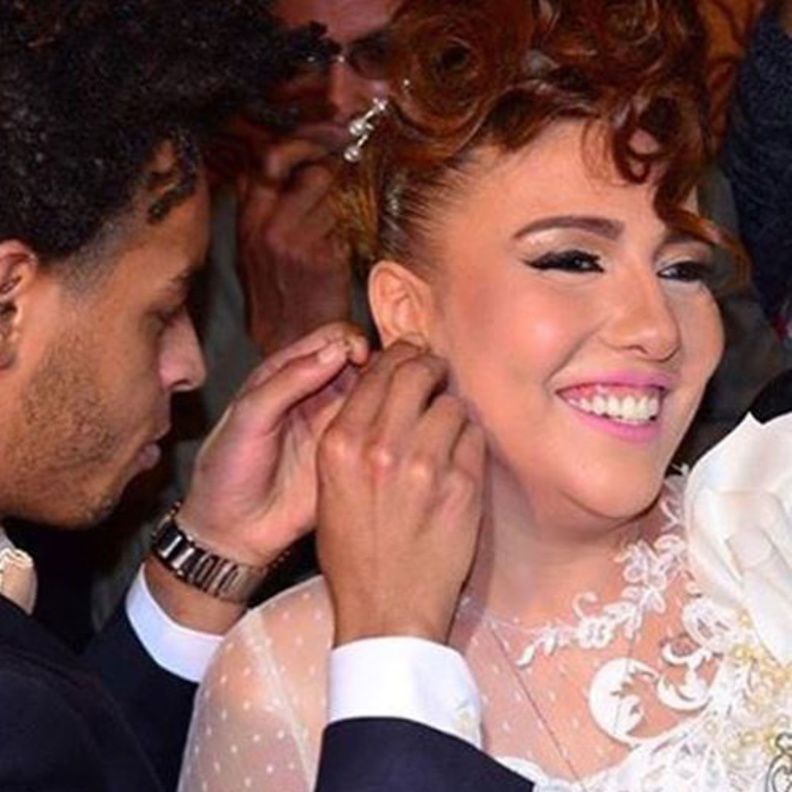 مى كساب وقصة ريهانا