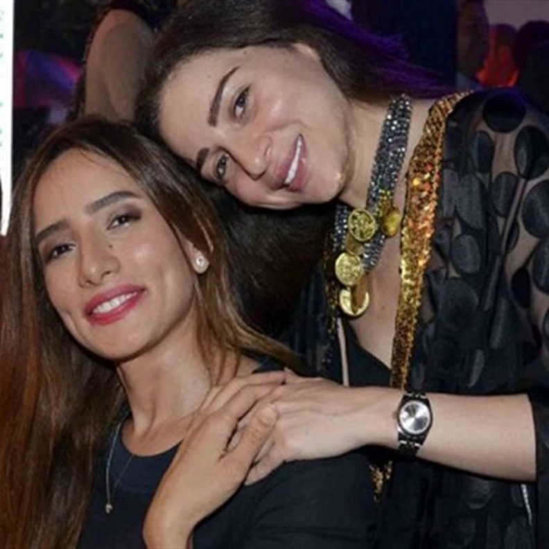 صداقة زينة ومي عز الدين