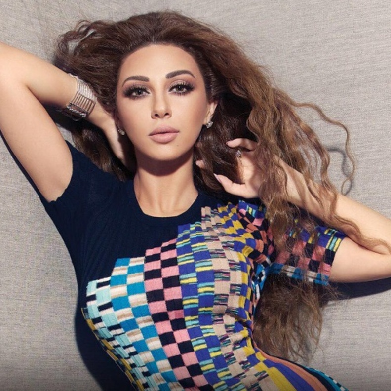 ميريام فارس في حملة الإعلان عن تواجدها في دبي