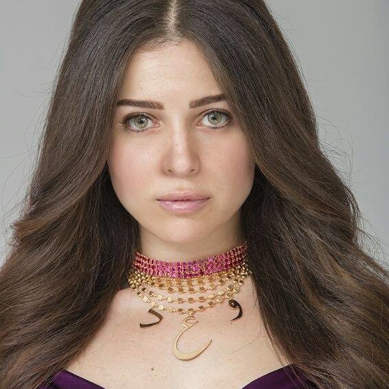 مي عز الدين تكشف عن صورة وعد الحقيقية