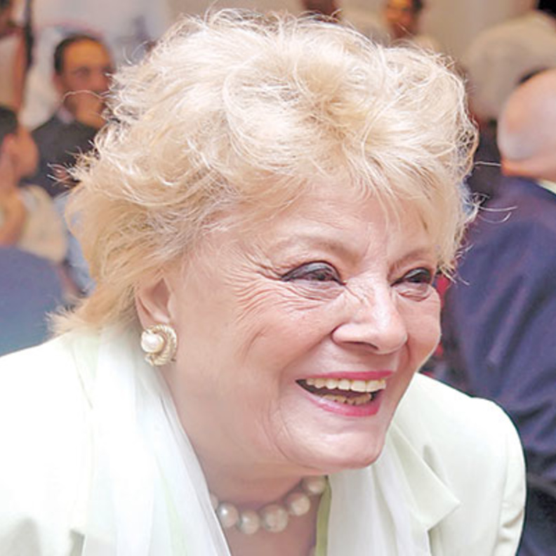 جدل بسبب الحالة الصحية لنادية لطفي