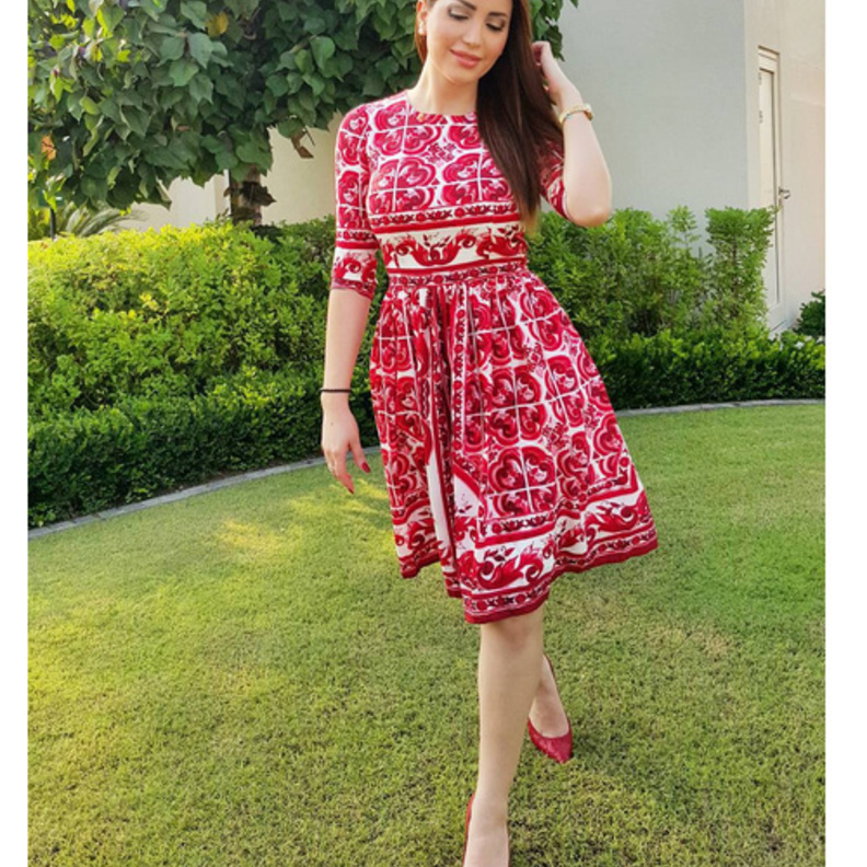 سروال الجينز على طريقة نسرين طافش