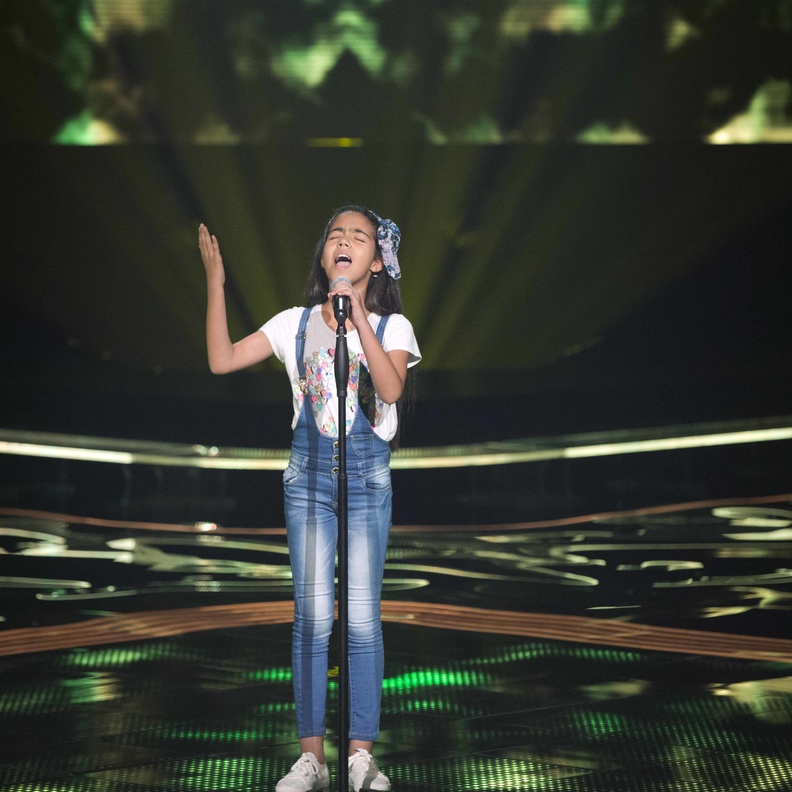 نور قمر خارج سباق the voice kidz وهجوم على القيصر كاظم الساهر 