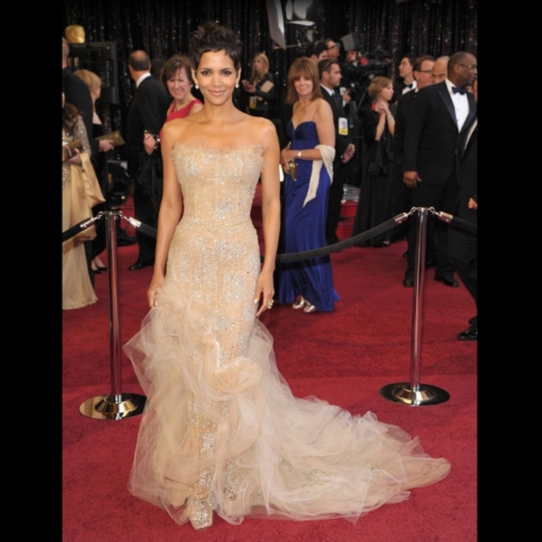 هالي بيري 2011