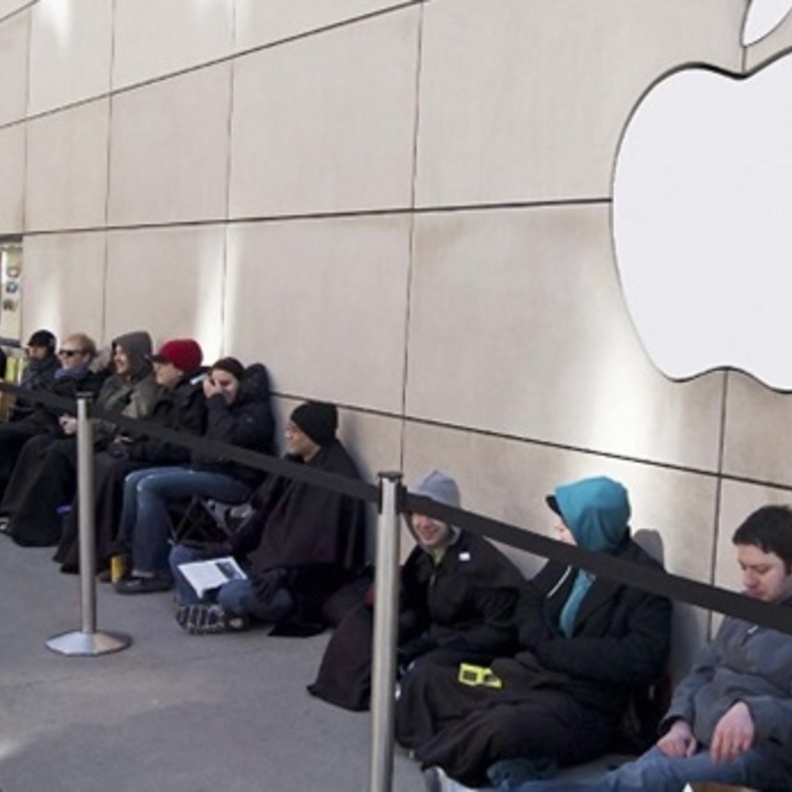 هوس اقتناء المنتجات الجديدة من ابل