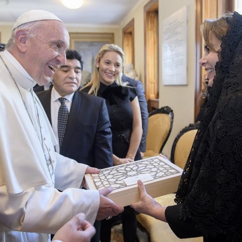 الأميرة هيا وبابا الفاتيكان