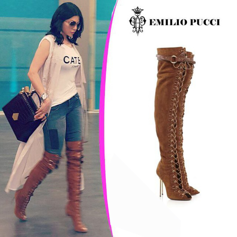 هيفاء وهبي تختار حذاء طويل الساق من اميليو بوتشي Emilio Pucci