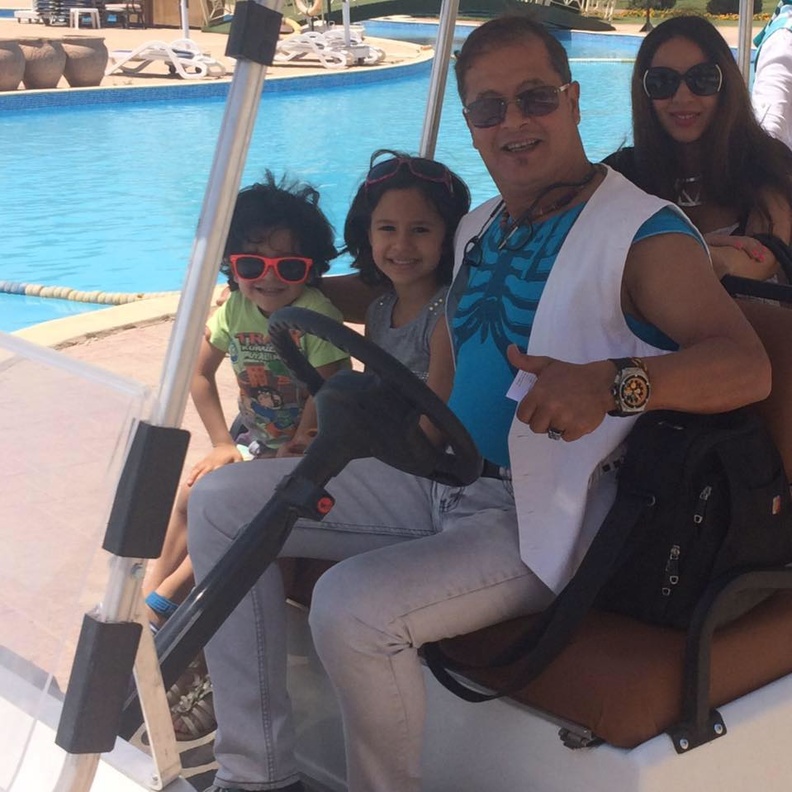 عائلة وائل نور