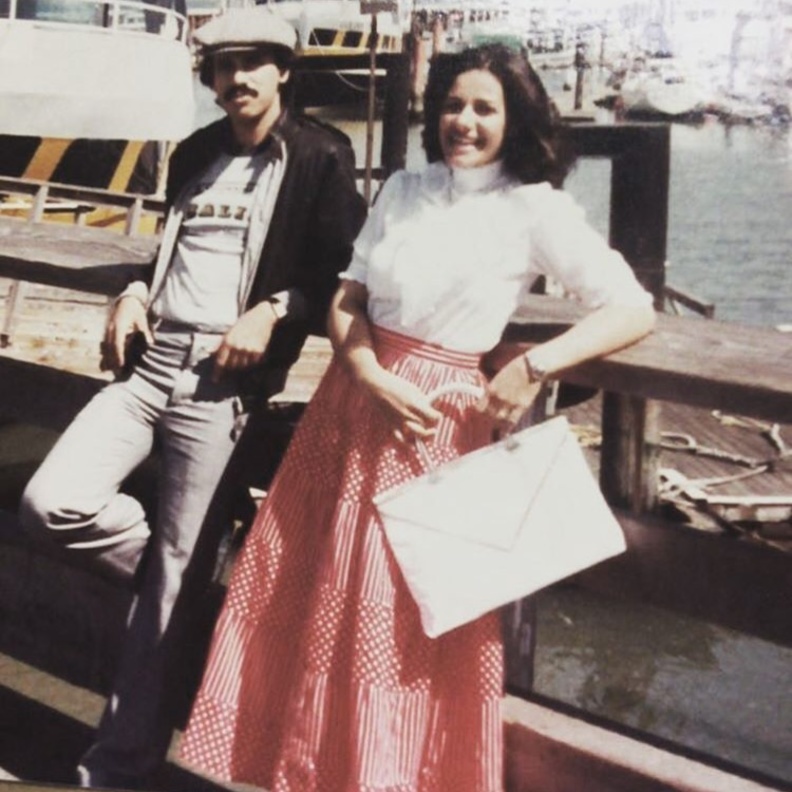 والدة الاء بلخي مع والدها 