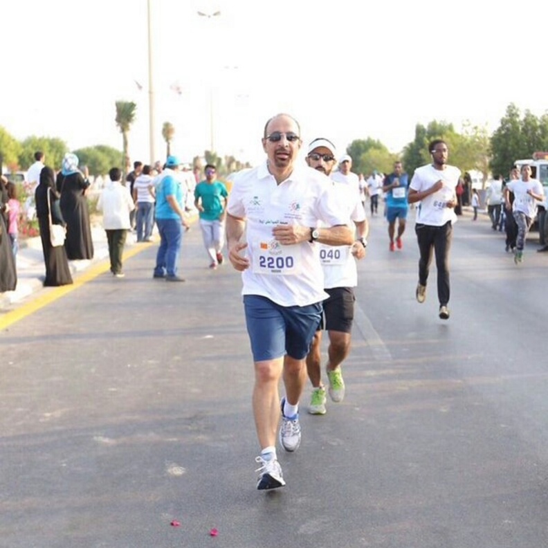 وزير الصحة يشارك في سباق الجري