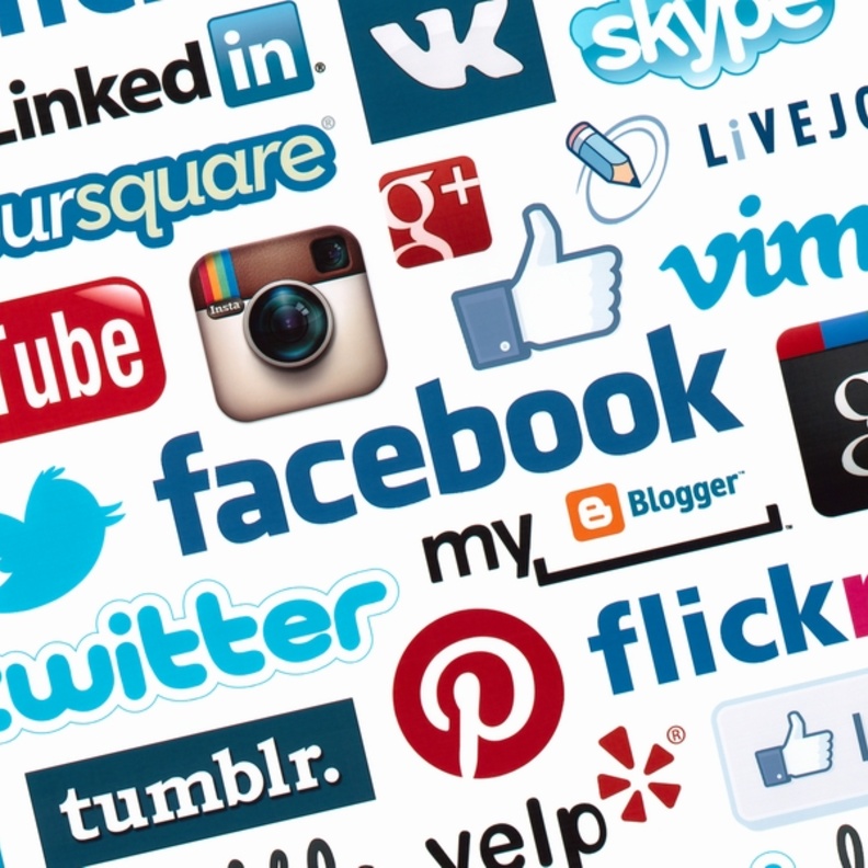 وسائل التواصل الاجتماعي