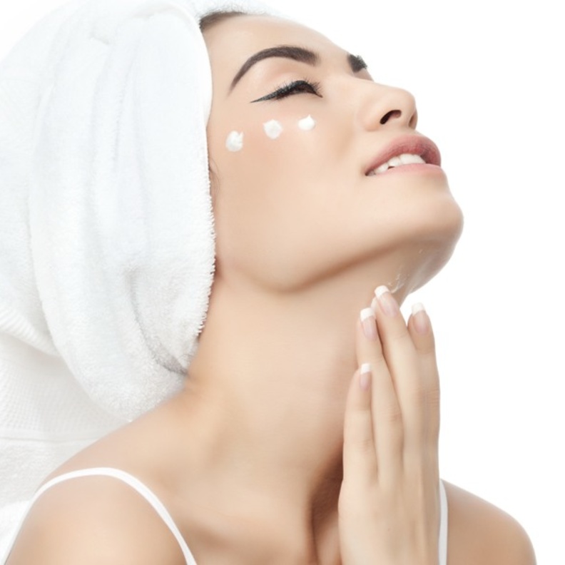 وصفات طبيعية تخلصك من تجاعيد الرقبة