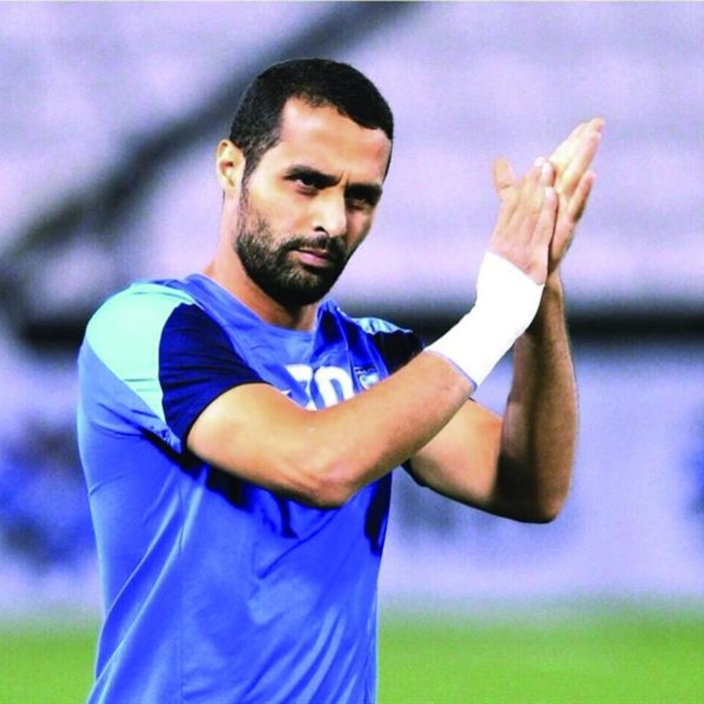 ياسر القحطاني يتدخل لإخراج طفل من أزمة نفسية