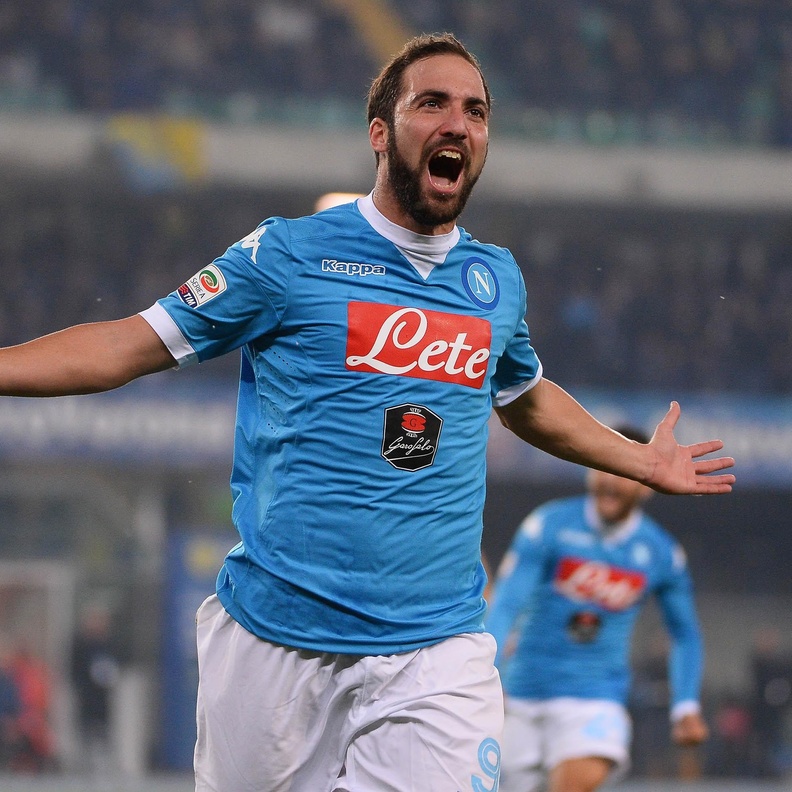 يوفنتوس يضم هيغواين بمبلغ خيالي