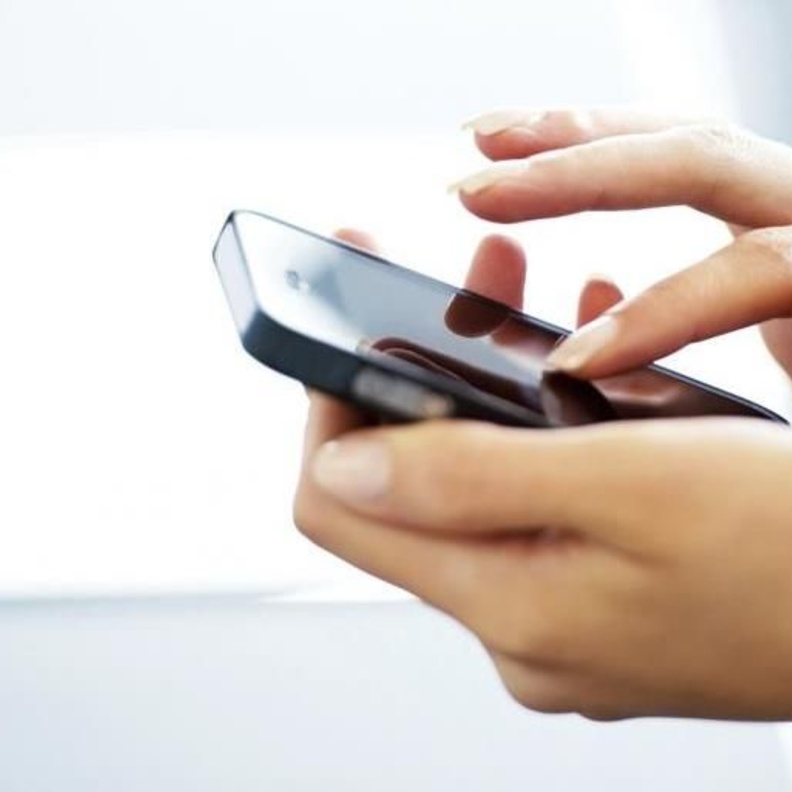 سابر تطبيق الهواتف الذكية