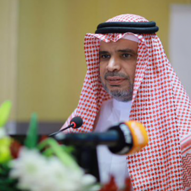 وزير التعليم الدكتور أحمد العيسى 