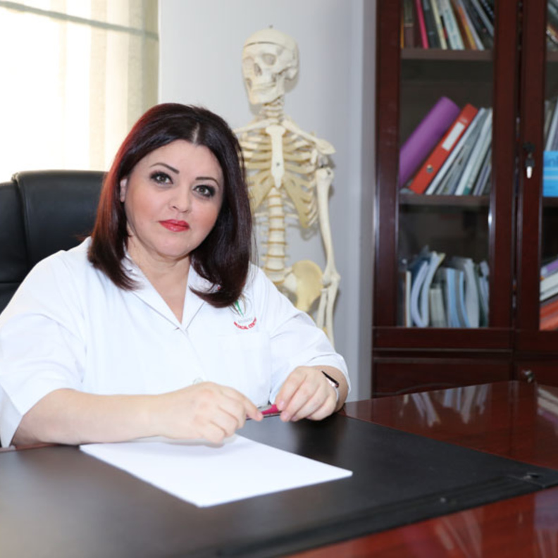 الدكتورة "نيدى نافي" Neda Nafe