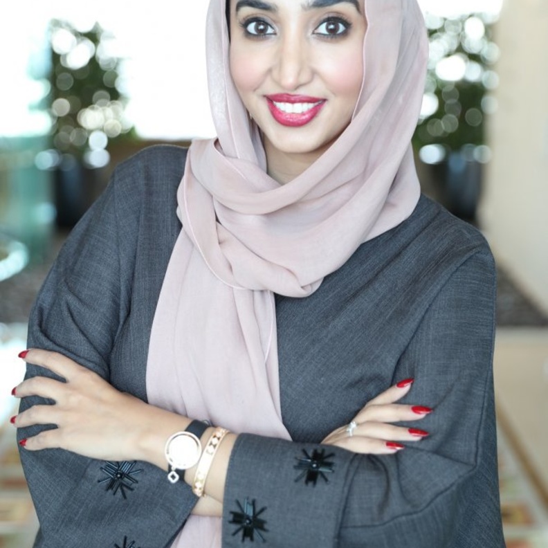 نورة السويدي سيدة أعمال إماراتية 