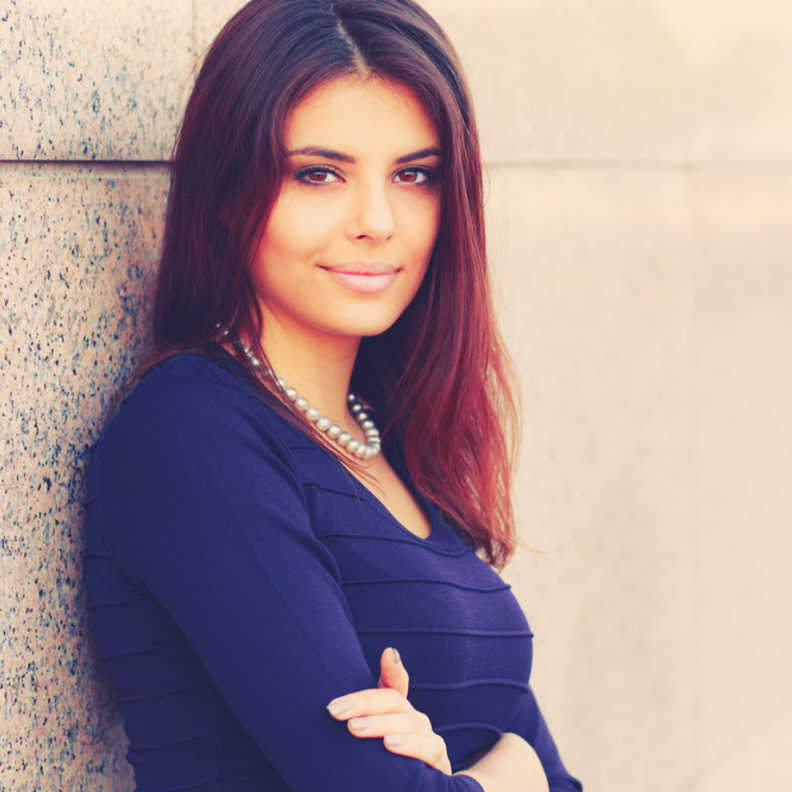 في يوم المرأة العالمي.. كوني مميزة بهذه الأسلحة!