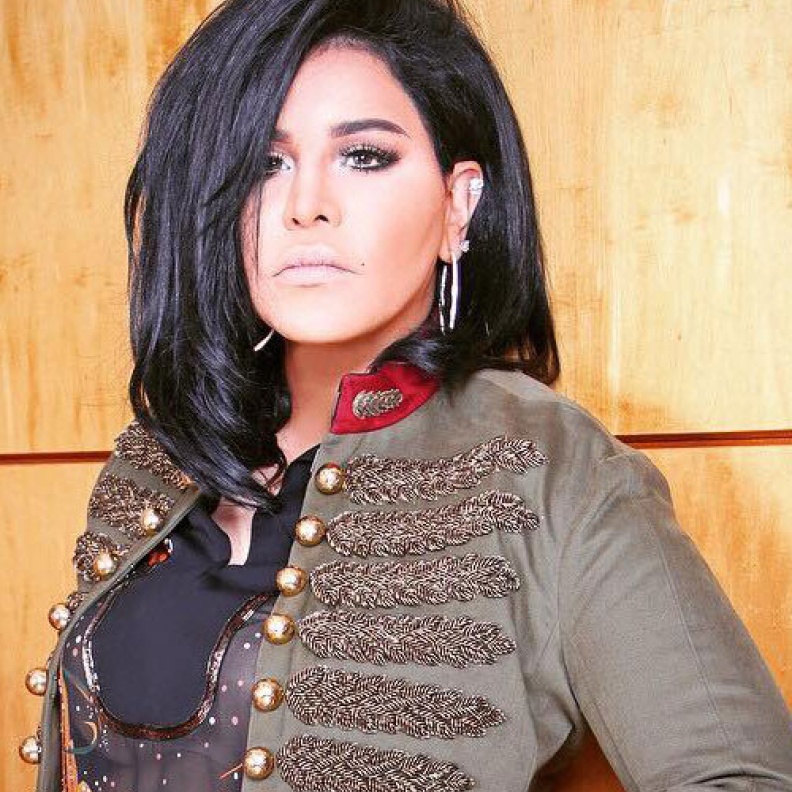 أحلام مع نيشان