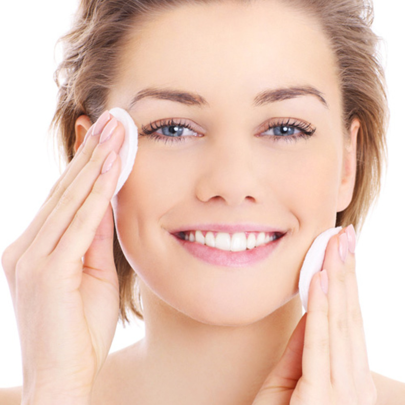  تنظيف البشرة ضروري يوميا