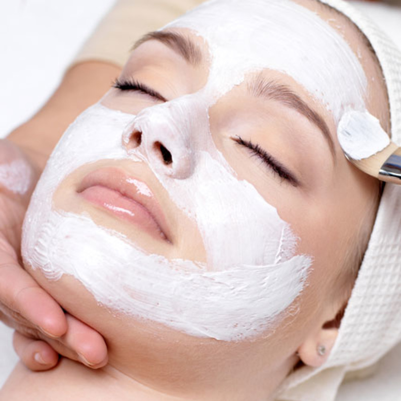 ماسك اسبوعي يعيد الاشراق لبشرتك